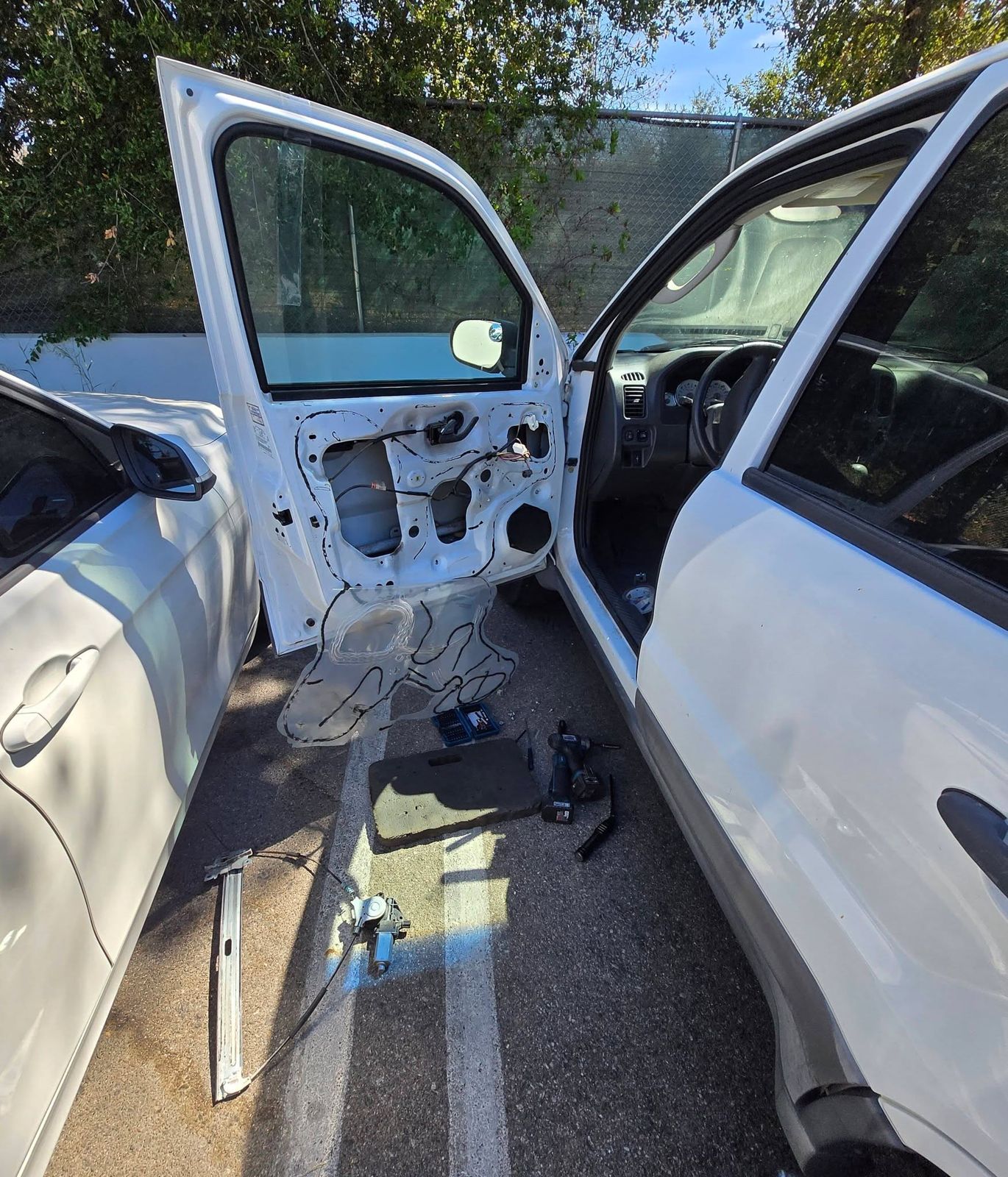 2007 Ford Escape Hybrid in Ojai, photo 1